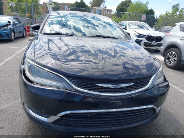 44961010 :رقم المزاد ، 1C3CCCAB3FN685326 vin ، 2015 Chrysler 200 Limited مزاد بيع