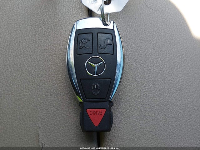 44961012 :رقم المزاد ، WDDHF7CB4AA100532 vin ، 2010 Mercedes-benz E 550 مزاد بيع