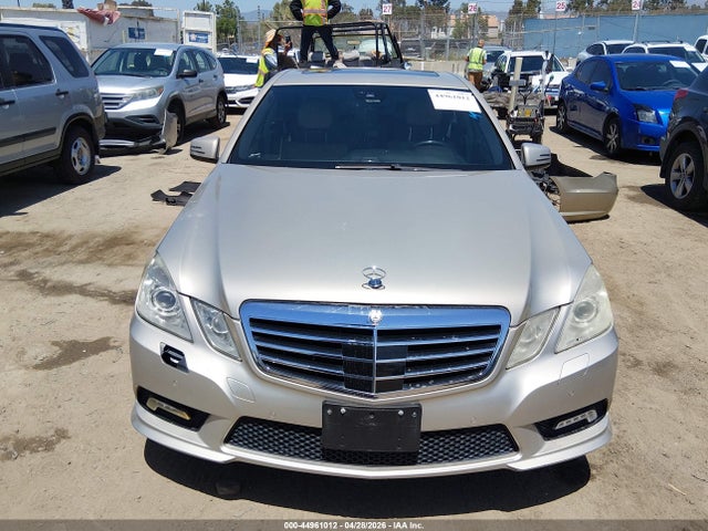 44961012 :رقم المزاد ، WDDHF7CB4AA100532 vin ، 2010 Mercedes-benz E 550 مزاد بيع