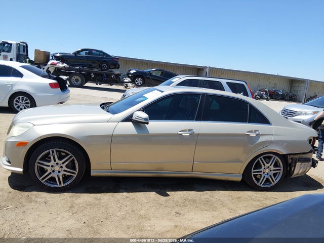 44961012 :رقم المزاد ، WDDHF7CB4AA100532 vin ، 2010 Mercedes-benz E 550 مزاد بيع
