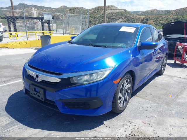Honda CIVIC EX 2018 2HGFC2F72JH502105 Image 2