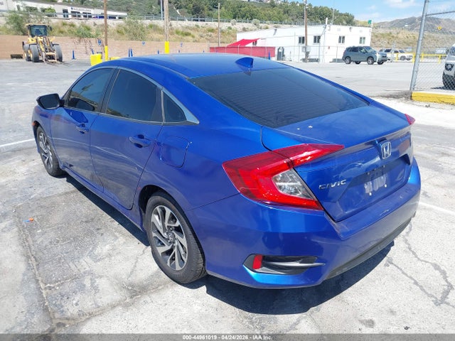 Honda CIVIC EX 2018 2HGFC2F72JH502105 Image 3