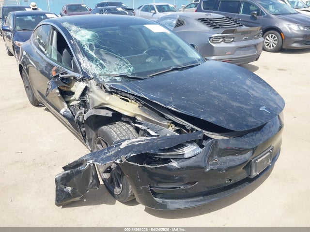 2019 5YJ3E1EA9KF398464 main image