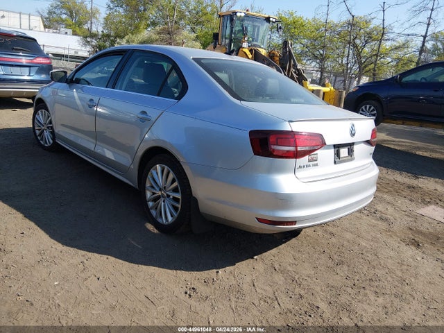 44961048 :رقم المزاد ، 3VWL17AJ0GM217983 vin ، 2016 Volkswagen Jetta 1.8t Sel مزاد بيع