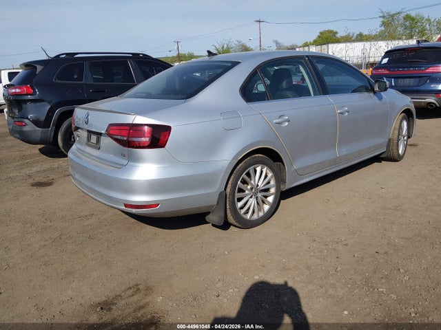 44961048 :رقم المزاد ، 3VWL17AJ0GM217983 vin ، 2016 Volkswagen Jetta 1.8t Sel مزاد بيع