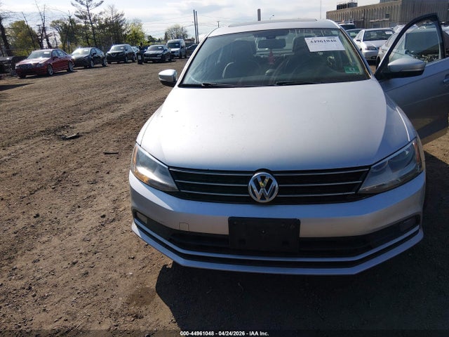44961048 :رقم المزاد ، 3VWL17AJ0GM217983 vin ، 2016 Volkswagen Jetta 1.8t Sel مزاد بيع