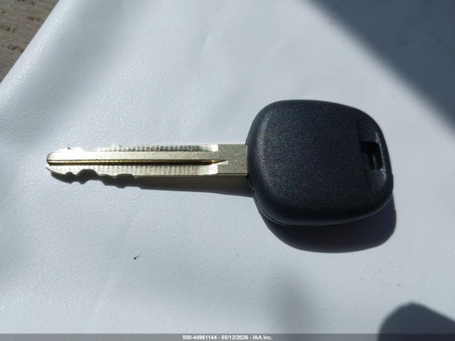 44961144 :رقم المزاد ، 4T1BE30K72U560988 vin ، 2002 Toyota Camry Le مزاد بيع