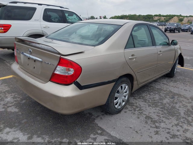 44961144 :رقم المزاد ، 4T1BE30K72U560988 vin ، 2002 Toyota Camry Le مزاد بيع