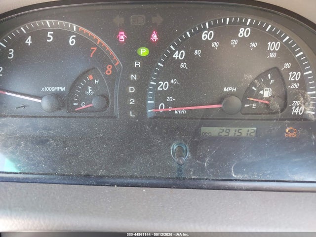 44961144 :رقم المزاد ، 4T1BE30K72U560988 vin ، 2002 Toyota Camry Le مزاد بيع