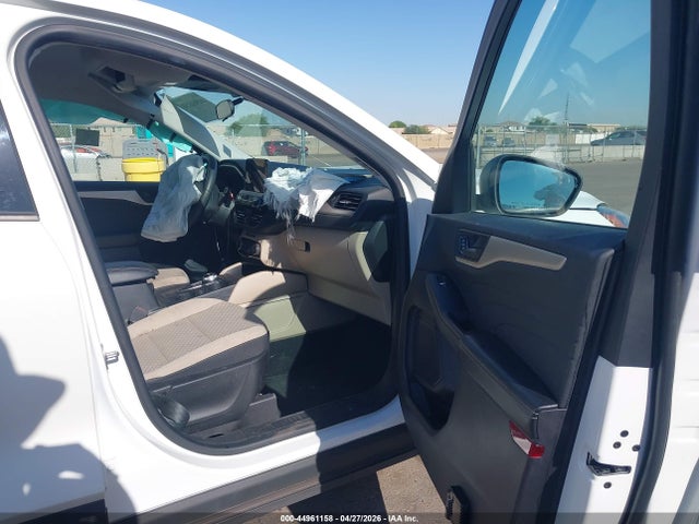 1FMCU0G67NUB55877 Ford ESCAPE SE