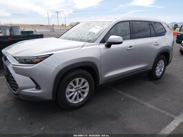Toyota Grand Highlander Xle 2025 5TDAAAB59SS087722 Image 2