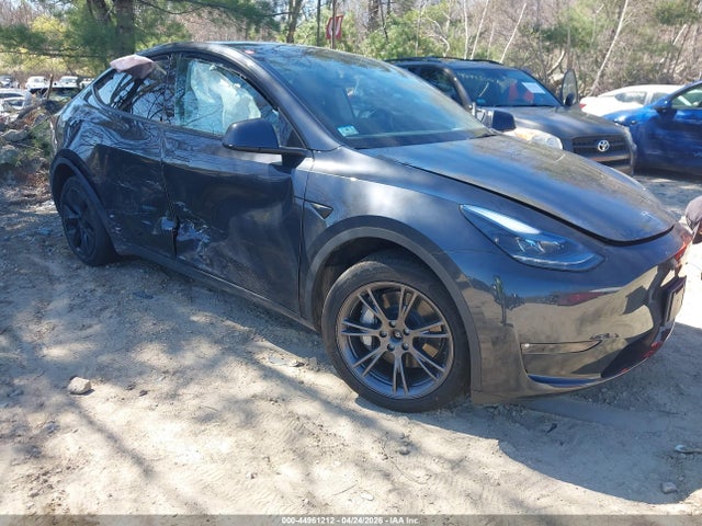 2025 Tesla Model Y Long Range Dual Motor All-wheel Drive მანქანა იყიდება აუქციონზე, vin: 7SAYGDEE4SF296383, აუქციონის ნომერი: 44961212