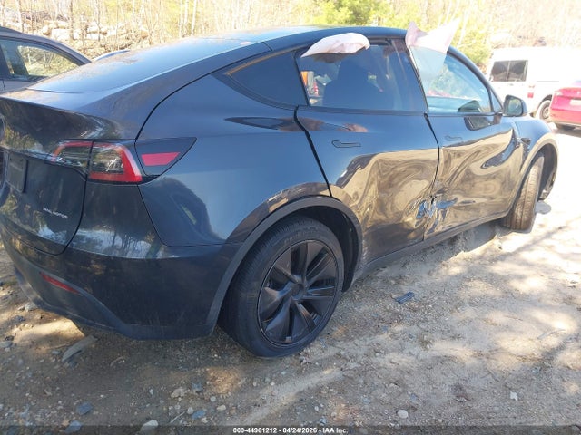 2025 Tesla Model Y Long Range Dual Motor All-wheel Drive მანქანა იყიდება აუქციონზე, vin: 7SAYGDEE4SF296383, აუქციონის ნომერი: 44961212