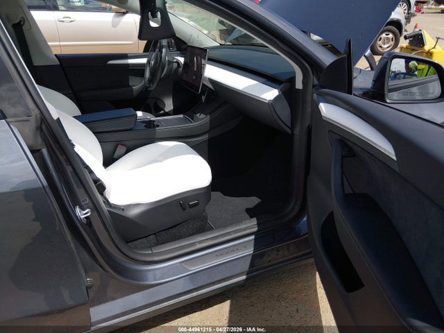 44961215 :رقم المزاد ، 7SAYGDEF9PF862005 vin ، 2023 Tesla Model Y Performance Dual Motor All-wheel Drive مزاد بيع