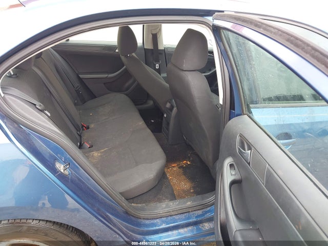 Продажа на аукционе авто 2015 Volkswagen Jetta 2.0l S, vin: 3VW2K7AJ2FM210847, номер лота: 44961223