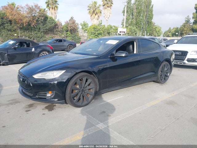 2014 Tesla Model S P85 მანქანა იყიდება აუქციონზე, vin: 5YJSA1H14EFP62605, აუქციონის ნომერი: 44961232