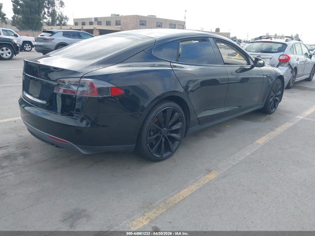 2014 Tesla Model S P85 მანქანა იყიდება აუქციონზე, vin: 5YJSA1H14EFP62605, აუქციონის ნომერი: 44961232