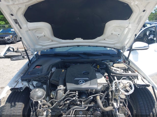 44961264 :رقم المزاد ، WDDZF4KB3HA018287 vin ، 2017 Mercedes-benz E 300 4matic مزاد بيع