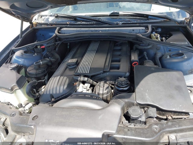 44961272 :رقم المزاد ، WBAEV33495KW19938 vin ، 2005 Bmw 325i مزاد بيع