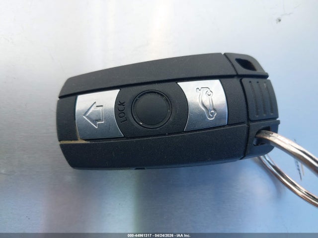 Продажа на аукционе авто 2006 Bmw 325i, vin: WBAVB13576PT03027, номер лота: 44961317