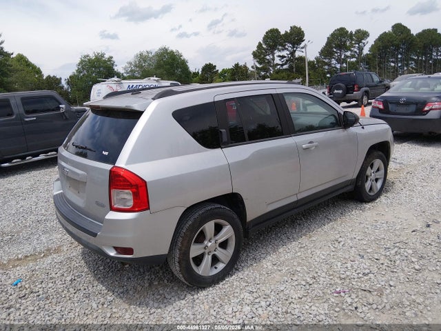 2013 Jeep Compass Latitude მანქანა იყიდება აუქციონზე, vin: 1C4NJCEB7DD197147, აუქციონის ნომერი: 44961327