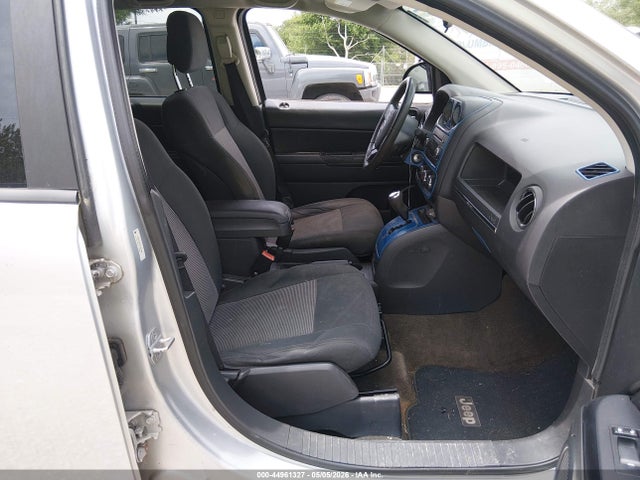 2013 Jeep Compass Latitude მანქანა იყიდება აუქციონზე, vin: 1C4NJCEB7DD197147, აუქციონის ნომერი: 44961327