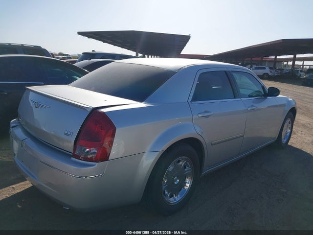 2006 Chrysler 300 Touring მანქანა იყიდება აუქციონზე, vin: 2C3KA53G36H205770, აუქციონის ნომერი: 44961388