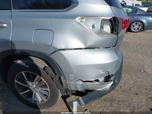 5TDJZRFH1HS403750 Toyota Highlander Xle