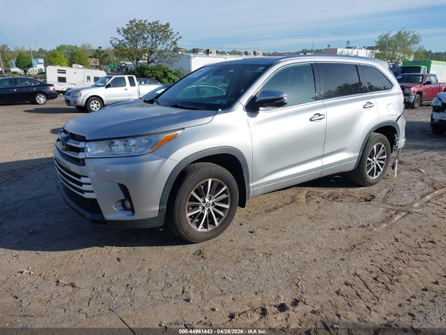 5TDJZRFH1HS403750 Toyota Highlander Xle
