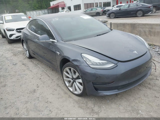 Auction sale of the 2018 Tesla Model 3 Long Range/mid Range, vin: 5YJ3E1EA0JF015073, lot number: 44961487