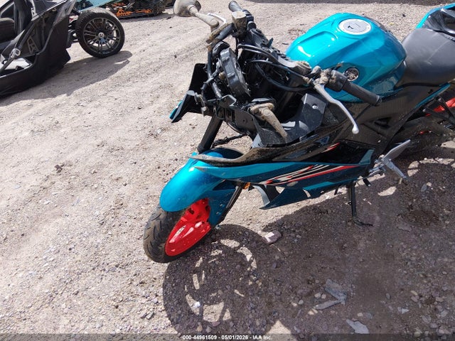 Yamaha Yzfr3 A 2021 MH3RH18Y3MK005463 Image 2