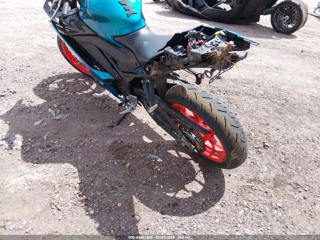 Yamaha Yzfr3 A 2021 MH3RH18Y3MK005463 Image 3