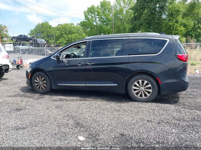 2018 Chrysler Pacifica Touring L მანქანა იყიდება აუქციონზე, vin: 2C4RC1BG2JR277349, აუქციონის ნომერი: 44961513