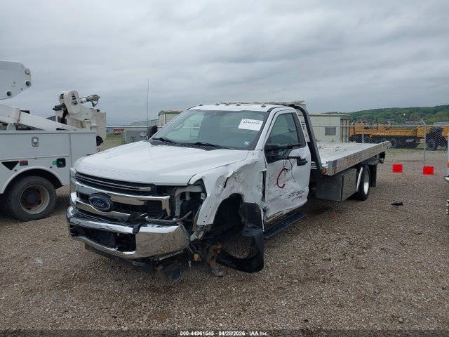 44961545 :رقم المزاد ، 1FDUF5GNXLDA06427 vin ، 2020 Ford F-550 Chassis Xlt مزاد بيع