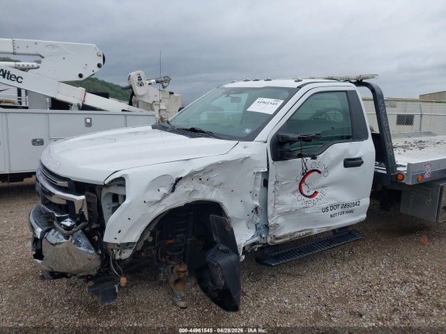 44961545 :رقم المزاد ، 1FDUF5GNXLDA06427 vin ، 2020 Ford F-550 Chassis Xlt مزاد بيع