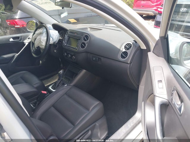 Продажа на аукционе авто 2012 Volkswagen Tiguan Se, vin: WVGBV7AX6CW571486, номер лота: 44961622