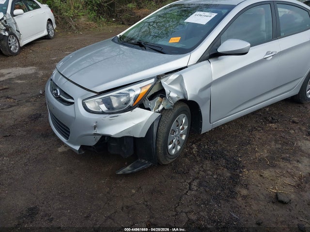 Продаж на аукціоні авто 2015 Hyundai Accent Gls, vin: KMHCT4AE8FU918775, номер лоту: 44961669