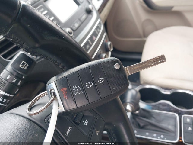 Продаж на аукціоні авто 2015 Kia Sorento Lx, vin: 5XYKT3A66FG615319, номер лоту: 44961700