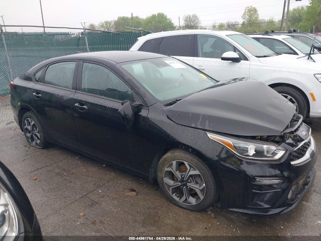 2019 Kia Forte Lxs მანქანა იყიდება აუქციონზე, vin: 3KPF24AD5KE083058, აუქციონის ნომერი: 44961744