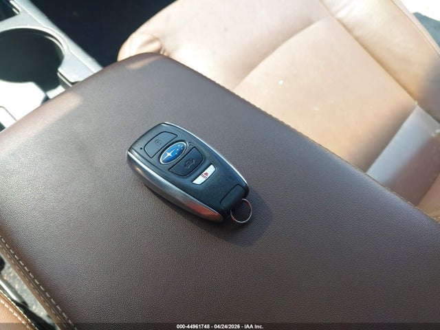 2017 Subaru Outback 3.6r Touring მანქანა იყიდება აუქციონზე, vin: 4S4BSETC4H3345026, აუქციონის ნომერი: 44961748