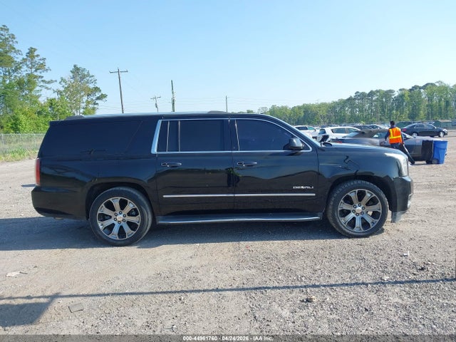 2017 Gmc Yukon Xl Denali მანქანა იყიდება აუქციონზე, vin: 1GKS2HKJ7HR229259, აუქციონის ნომერი: 44961760