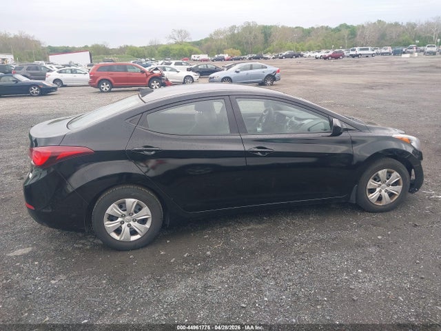 Продажа на аукционе авто 2016 Hyundai Elantra Se, vin: 5NPDH4AE9GH751722, номер лота: 44961775