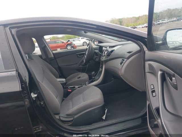 Продажа на аукционе авто 2016 Hyundai Elantra Se, vin: 5NPDH4AE9GH751722, номер лота: 44961775