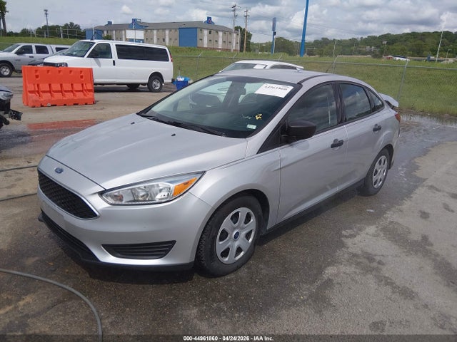 Aukcja sprzedaży 2015 Ford Focus S, vin: 1FADP3E20FL357233, numer aukcji: 44961860