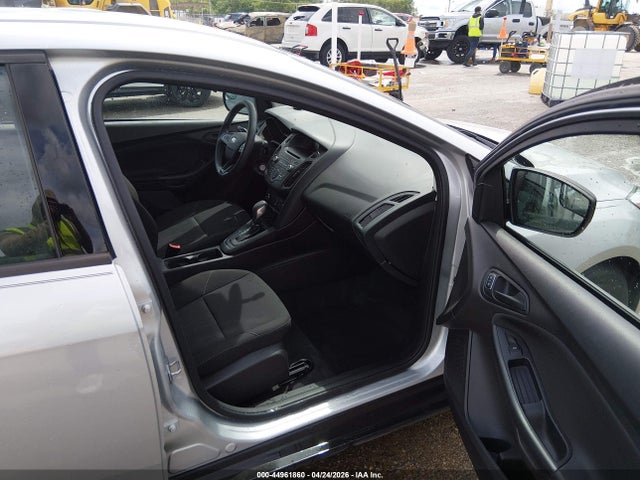 Aukcja sprzedaży 2015 Ford Focus S, vin: 1FADP3E20FL357233, numer aukcji: 44961860