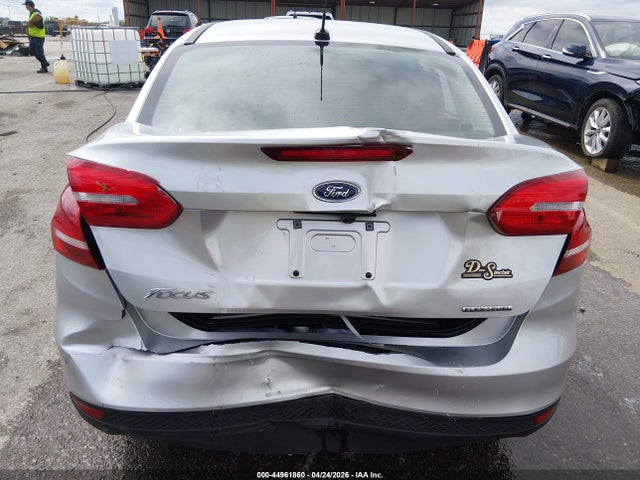 Aukcja sprzedaży 2015 Ford Focus S, vin: 1FADP3E20FL357233, numer aukcji: 44961860