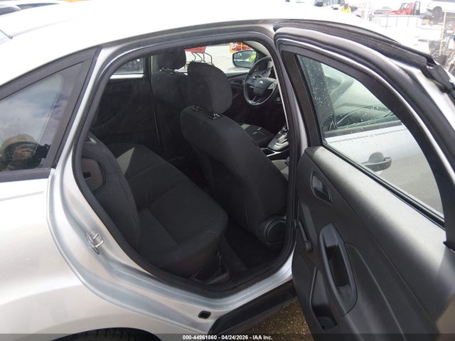 Aukcja sprzedaży 2015 Ford Focus S, vin: 1FADP3E20FL357233, numer aukcji: 44961860