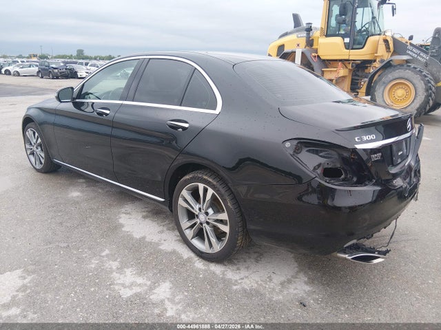 Aukcja sprzedaży 2017 Mercedes-benz C 300 4matic, vin: 55SWF4KB0HU199142, numer aukcji: 44961888