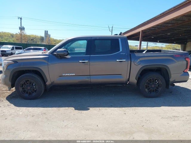 44961891 :رقم المزاد ، 5TFJA5DB6NX001971 vin ، 2022 Toyota Tundra Limited مزاد بيع