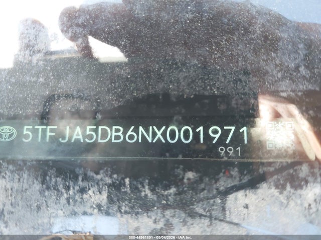 44961891 :رقم المزاد ، 5TFJA5DB6NX001971 vin ، 2022 Toyota Tundra Limited مزاد بيع
